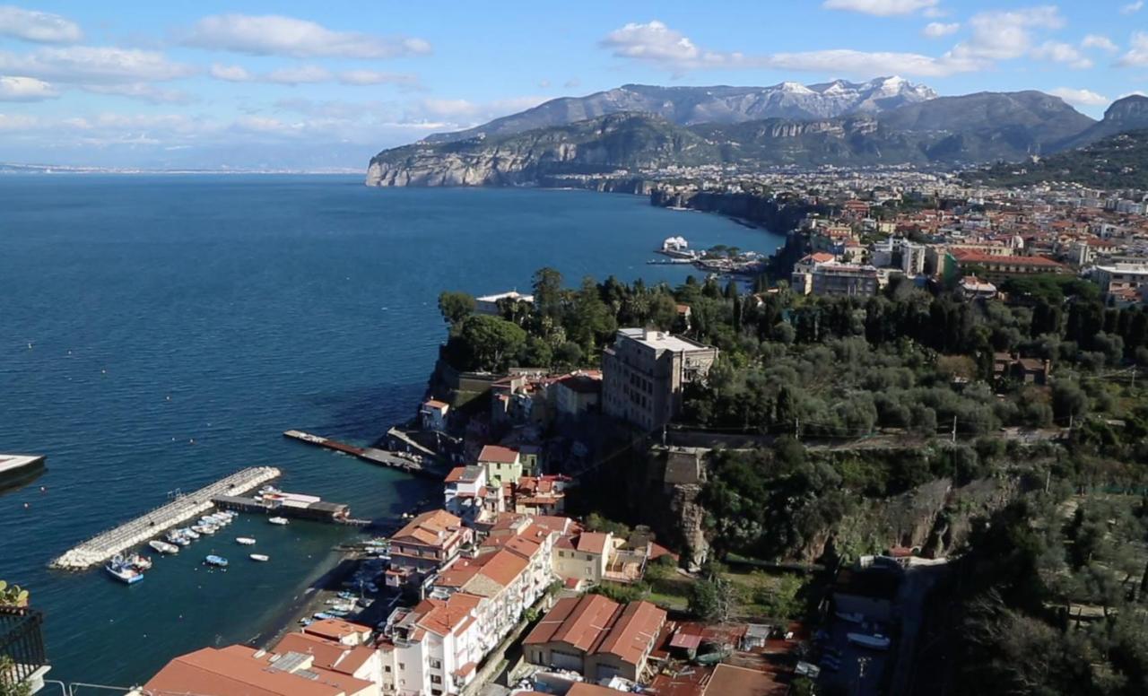 Happy Flat On The Sea Lägenhet Sorrento Exteriör bild