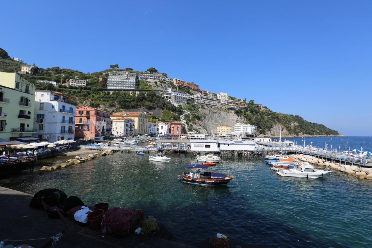 Happy Flat On The Sea Lägenhet Sorrento Exteriör bild