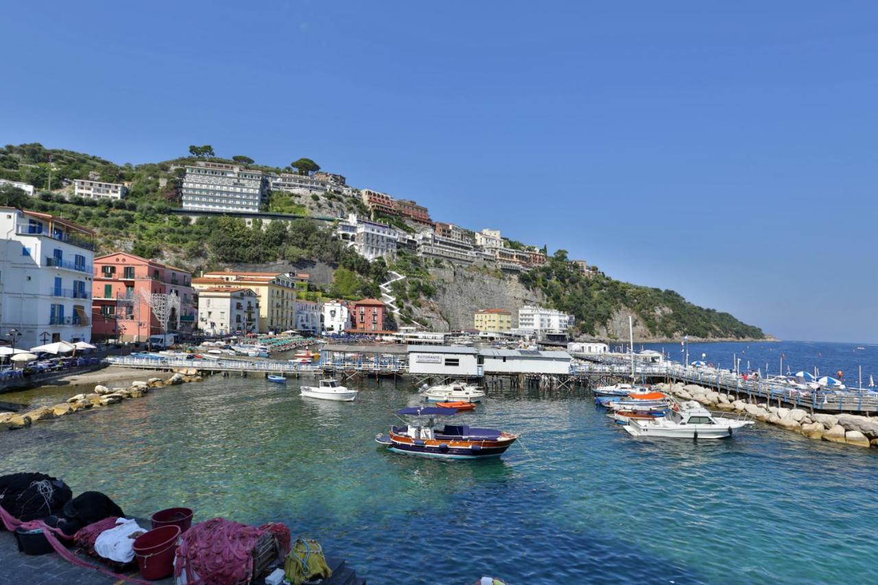 Happy Flat On The Sea Lägenhet Sorrento Exteriör bild